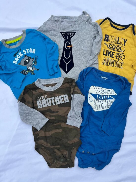 Other - Boys 12M Long Sleeve Onesie Lot of 5 — Family Sentiment — Grandma Dad Mom — GUC